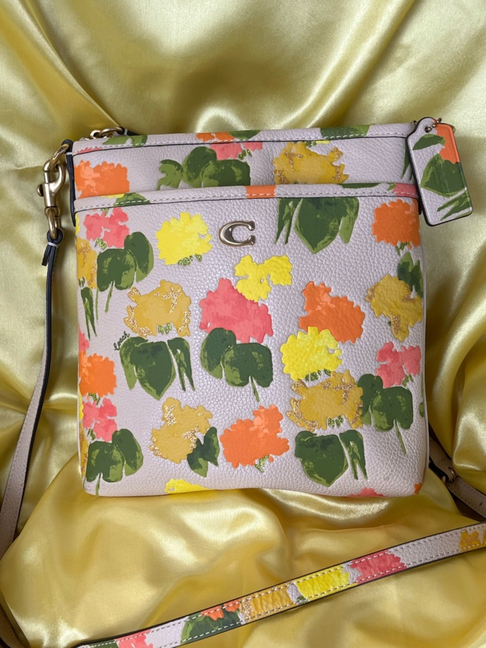 Coach Kitt Floral Crossbody Bag 🩷 Pink with 💛 Yellow, 🧡 Orange & 💚 Green NWOT - Picture 7 of 14